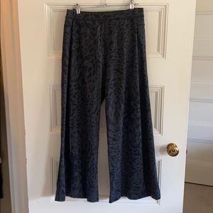 Lululemon Wide leg leggings